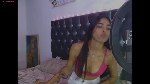 Snapshot of antonellaandnoah chatting on January 2025 12:16:02 AM AntonellaAndNoah online show from January 2025 12:16:02 AM