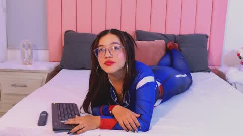 Snapshot of antonellabons chatting on April 2026 12:00:02 AM Antonella online show from April 2026 12:00:02 AM