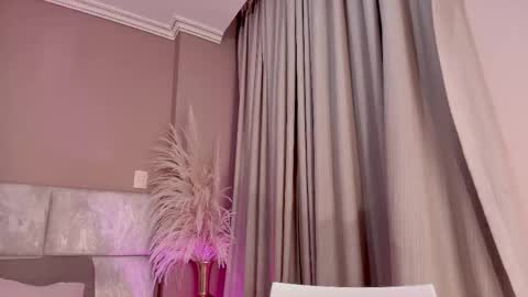 Snapshot of antonellahall_ chatting on March 2026 06:25:02 PM AntonellaHall online show from March 2026 06:25:02 PM