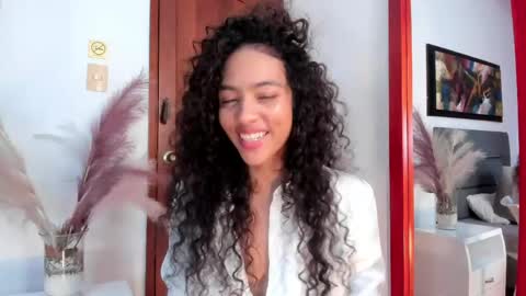 Snapshot of antonellahall_ chatting on May 2026 06:36:01 PM AntonellaHall online show from May 2026 06:36:01 PM