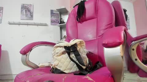 Snapshot of antonellakling_ chatting on December 2025 11:18:01 AM ANTONELLA online show from December 2025 11:18:01 AM