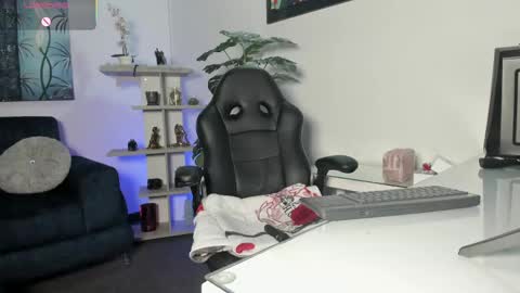 Antonella  online show from April 2026 08:09:02 PM