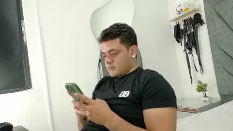 antonellarossi_os online show from June 2026 01:52:02 AM
