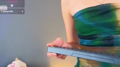 Antonella  online show from November 2025 01:58:02 PM