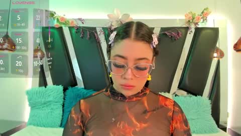 A N T O N E L L E  online show from April 2026 11:37:01 AM