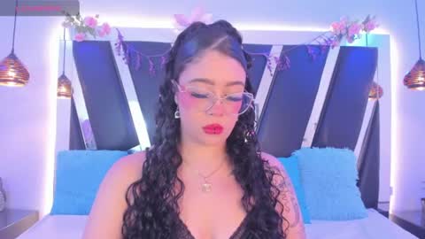 Snapshot of antonellepiercee chatting on June 2026 11:37:01 AM A N T O N E L L E online show from June 2026 11:37:01 AM