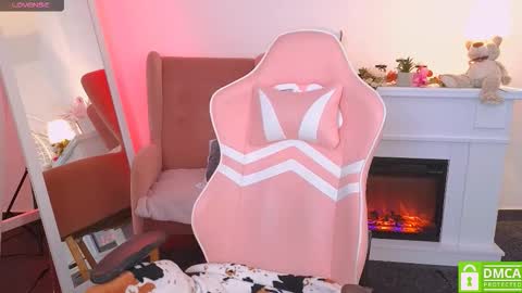 Snapshot of antonia_ferrero chatting on September 2025 06:15:01 AM antonia_ferrero online show from September 2025 06:15:01 AM