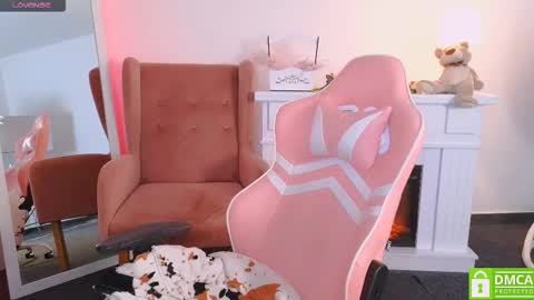 Snapshot of antonia_ferrero chatting on September 2025 07:02:01 AM antonia_ferrero online show from September 2025 07:02:01 AM