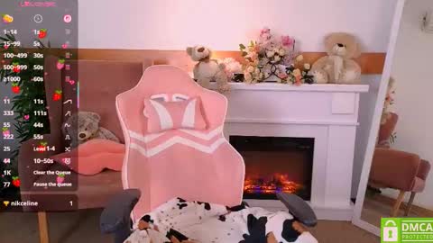 Snapshot of antonia_ferrero chatting on November 2025 07:09:01 AM antonia_ferrero online show from November 2025 07:09:01 AM