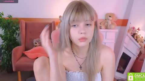 Snapshot of antonia_ferrero chatting on November 2025 06:48:01 AM antonia_ferrero online show from November 2025 06:48:01 AM