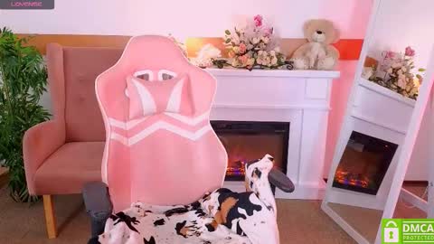 Snapshot of antonia_ferrero chatting on December 2025 07:58:02 AM antonia_ferrero online show from December 2025 07:58:02 AM