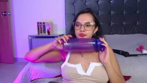 Snapshot of antonia_franco chatting on July 2026 03:51:02 PM Antonia online show from July 2026 03:51:02 PM