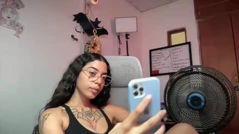 Snapshot of antoniabloom chatting on September 2025 05:46:02 PM Antonia online show from September 2025 05:46:02 PM