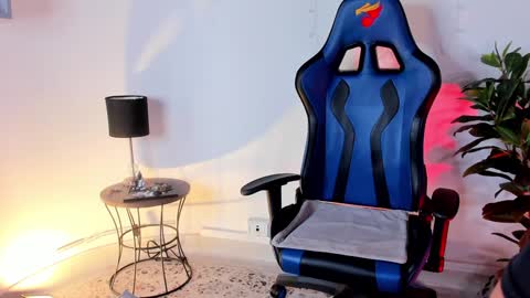 Snapshot of antoniacasarini chatting on December 2024 03:27:02 AM Antonia online show from December 2024 03:27:02 AM