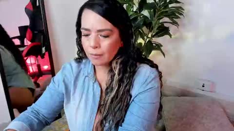 Snapshot of antoniacasarini chatting on February 2025 08:49:01 PM Antonia online show from February 2025 08:49:01 PM