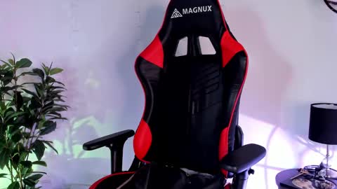 Snapshot of antoniacasarini chatting on February 2025 10:15:02 PM Antonia online show from February 2025 10:15:02 PM