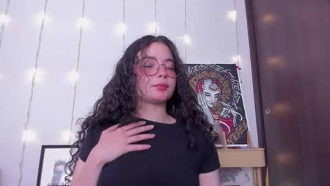 Snapshot of antoniart_ chatting on October 2025 02:09:01 AM Antonia online show from October 2025 02:09:01 AM