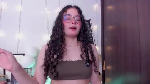 Snapshot of antoniart_ chatting on October 2025 02:13:01 AM Antonia online show from October 2025 02:13:01 AM