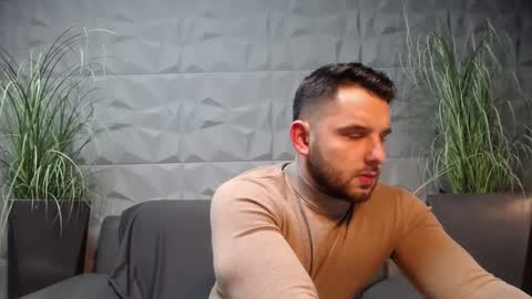 Snapshot of antoniovalentinidiamond chatting on January 2025 08:11:01 PM HI My name is Antonio online show from January 2025 08:11:01 PM