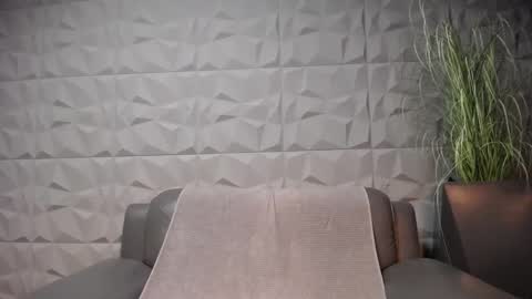 Snapshot of antoniovalentinidiamond chatting on February 2025 12:20:01 AM HI My name is Antonio online show from February 2025 12:20:01 AM