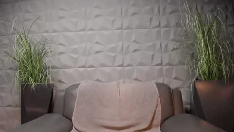 Snapshot of antoniovalentinidiamond chatting on March 2025 11:11:01 PM HI My name is Antonio online show from March 2025 11:11:01 PM