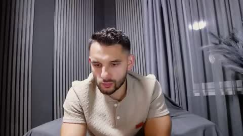 Snapshot of antoniovalentinidiamond chatting on September 2025 07:04:01 PM HI My name is Antonio online show from September 2025 07:04:01 PM