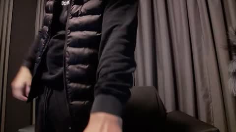 Snapshot of antoniovalentinidiamond chatting on September 2025 06:57:02 PM HI My name is Antonio online show from September 2025 06:57:02 PM