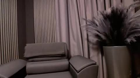 Snapshot of antoniovalentinidiamond chatting on October 2025 06:58:01 PM HI My name is Antonio online show from October 2025 06:58:01 PM