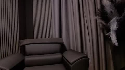 Snapshot of antoniovalentinidiamond chatting on October 2025 06:50:01 PM HI My name is Antonio online show from October 2025 06:50:01 PM