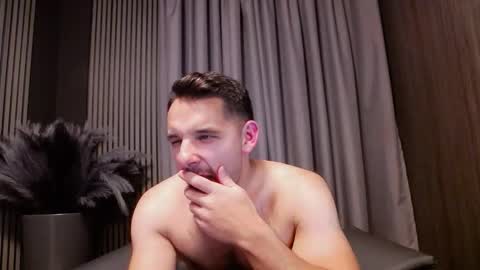 Snapshot of antoniovalentinidiamond chatting on October 2025 08:00:02 PM HI My name is Antonio online show from October 2025 08:00:02 PM