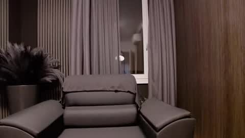 Snapshot of antoniovalentinidiamond chatting on December 2025 07:32:01 PM HI My name is Antonio online show from December 2025 07:32:01 PM