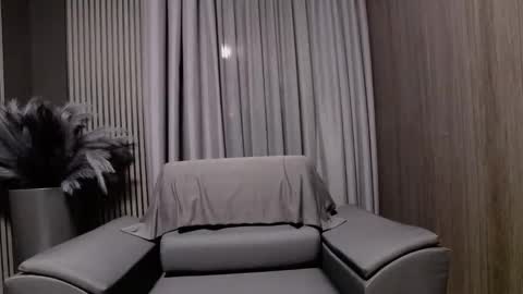 HI My name is Antonio online show from April 2026 06:43:01 PM