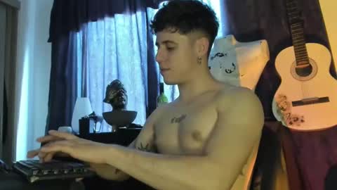 Snapshot of antonnello_ chatting on September 2025 06:43:02 PM antonnello_ online show from September 2025 06:43:02 PM