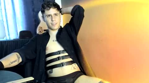 Snapshot of antonnello_ chatting on October 2025 09:48:02 PM antonnello_ online show from October 2025 09:48:02 PM