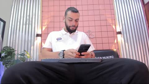 Juan Camilo online show from January 2025 01:13:02 AM