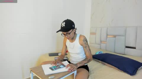 Snapshot of antony_d_ossa chatting on May 2026 08:10:02 PM antony_d_ossa online show from May 2026 08:10:02 PM