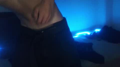 antony_riverss online show from November 2025 11:18:01 PM