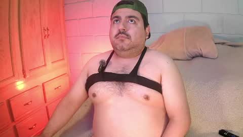 Snapshot of anuarfox chatting on May 2026 09:47:01 AM AnuarFox online show from May 2026 09:47:01 AM