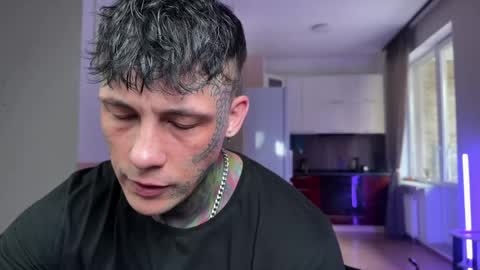 Tom online show from April 2026 05:52:01 AM