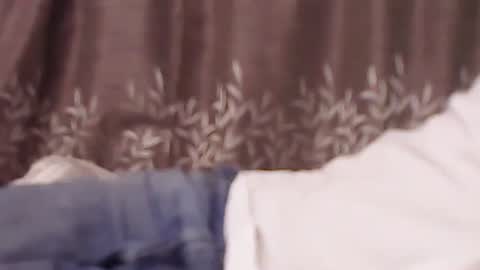 anupam373 online show from November 2025 06:08:01 PM