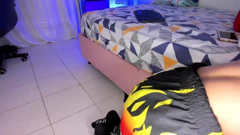 Snapshot of any_21 chatting on December 2024 08:04:02 PM Any online show from December 2024 08:04:02 PM