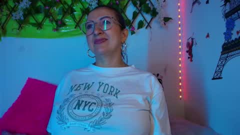 Snapshot of any_mour chatting on March 2026 01:00:01 PM any mour online show from March 2026 01:00:01 PM