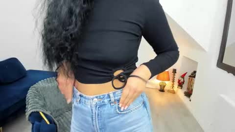 Anya online show from November 2025 05:40:02 AM