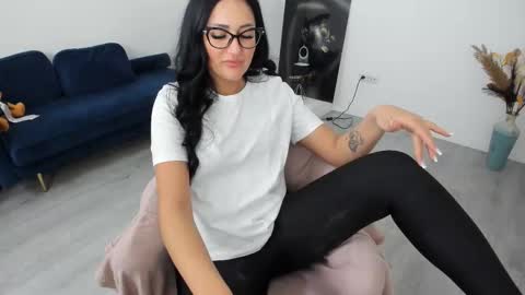 Snapshot of anya_evy chatting on March 2026 05:11:02 AM Anya online show from March 2026 05:11:02 AM