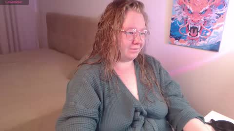 Anya Muna online show from December 2025 07:10:01 PM