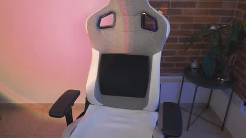 anya online show from March 2025 07:31:02 PM