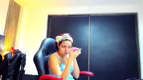 Snapshot of anyanddimitry chatting on February 2026 01:10:01 PM anyanddimitry online show from February 2026 01:10:01 PM