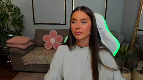 Snapshot of anyarayne chatting on March 2026 12:43:02 PM Anya online show from March 2026 12:43:02 PM