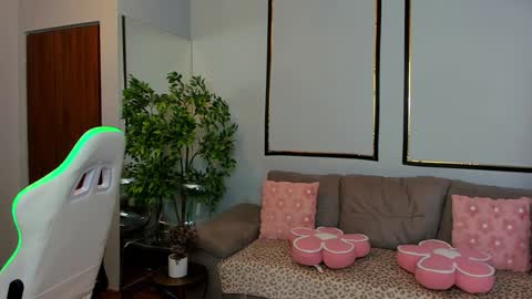 Snapshot of anyarayne chatting on March 2026 01:28:01 PM Anya online show from March 2026 01:28:01 PM