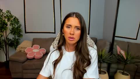 Snapshot of anyarayne chatting on April 2026 12:47:01 PM Anya online show from April 2026 12:47:01 PM